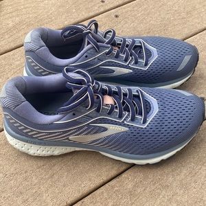 Brooks Women’s Ghost 12